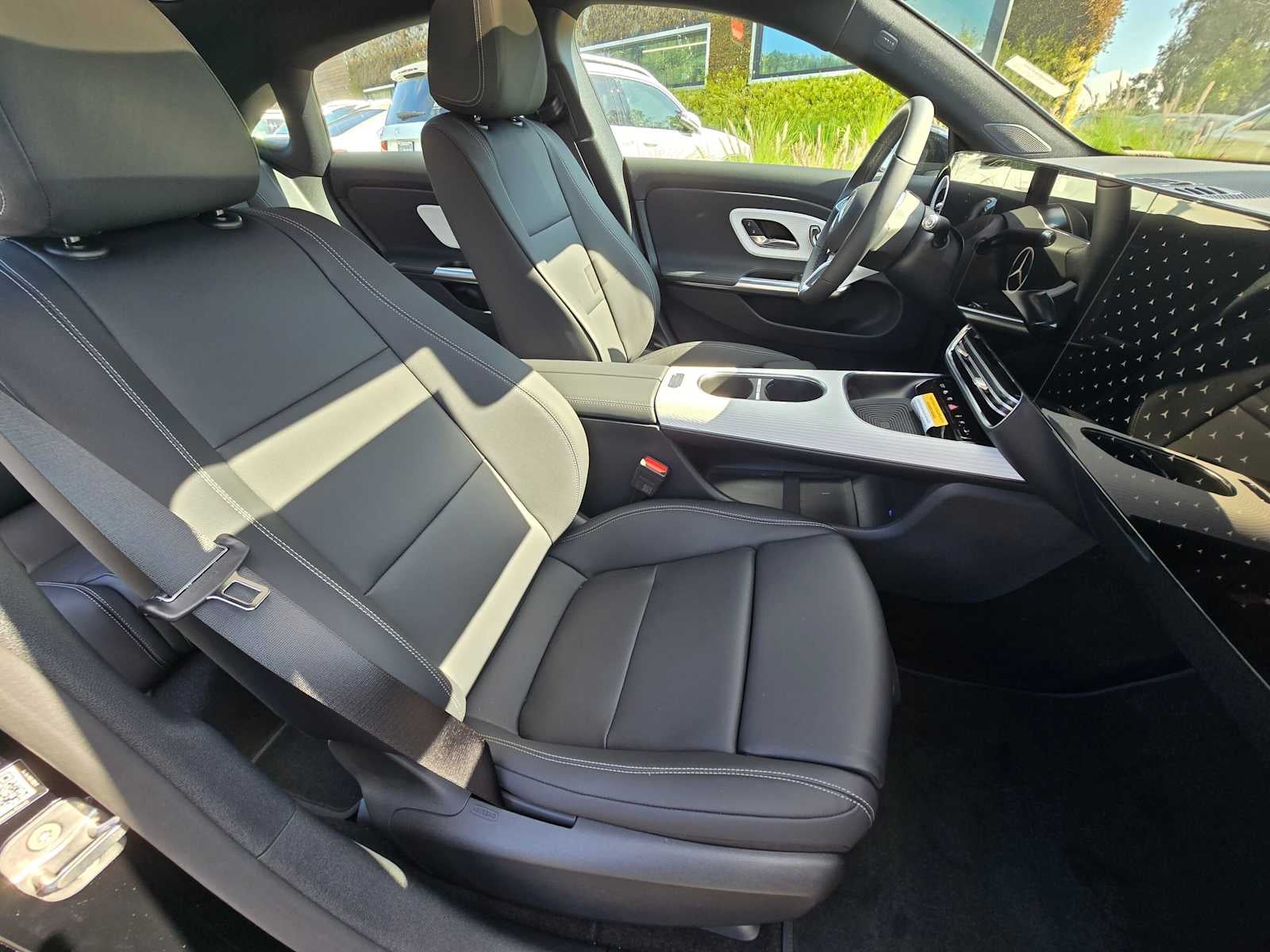 2027 Mercedes-Benz CLA 220 Hybrid FWD