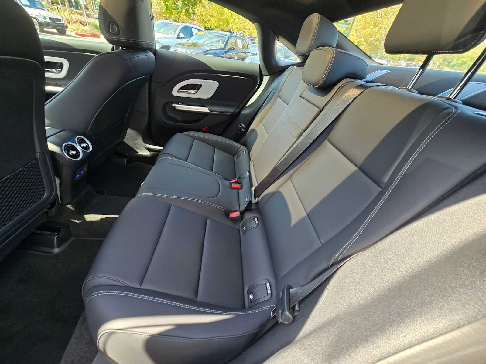 2027 Mercedes-Benz CLA 220 Hybrid FWD