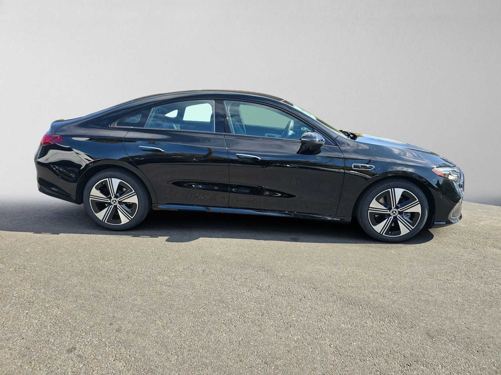 2027 Mercedes-Benz CLA 220 Hybrid FWD