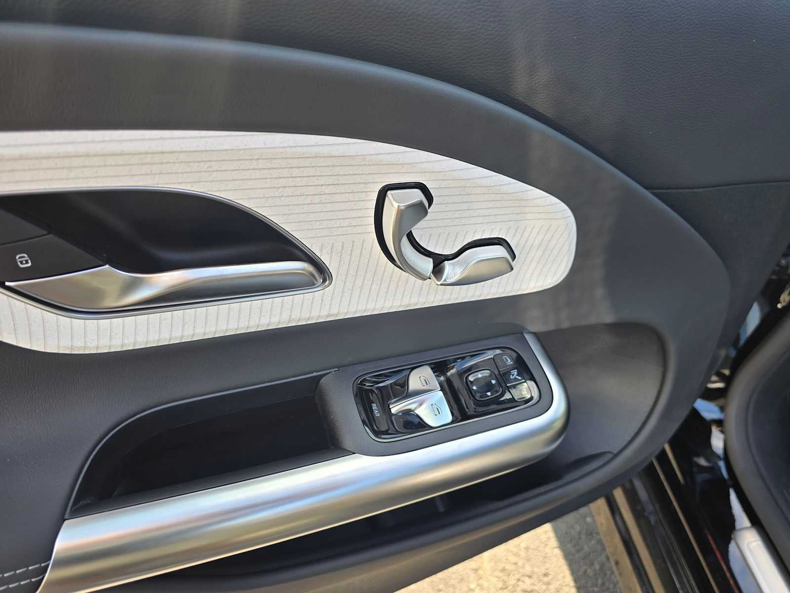 2027 Mercedes-Benz CLA 220 Hybrid FWD