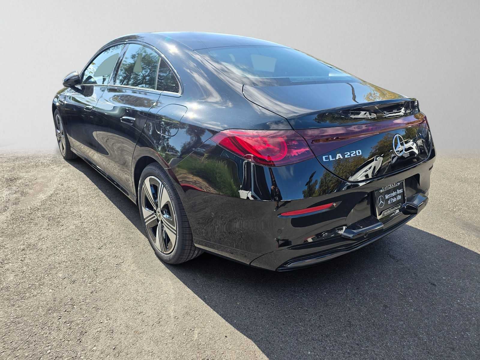 2027 Mercedes-Benz CLA 220 Hybrid FWD