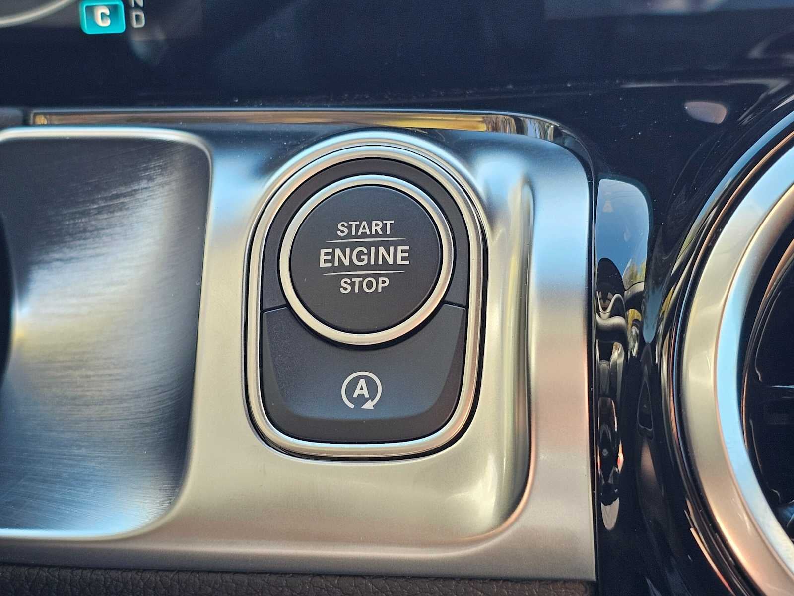 2026 Mercedes-Benz GLB 250 SUV