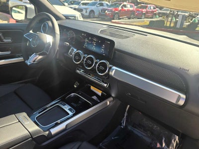 2026 Mercedes-Benz GLB 250 SUV