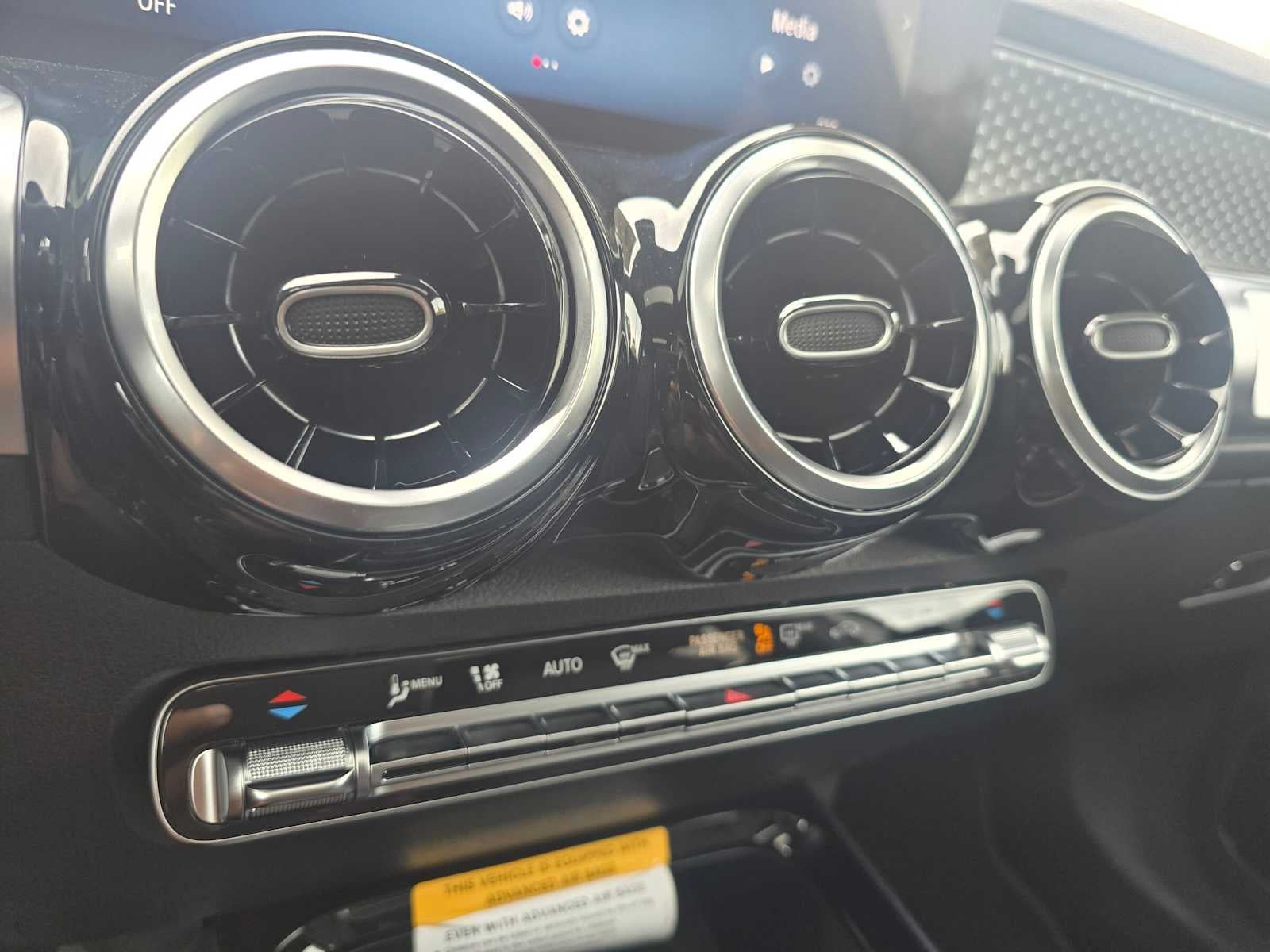 2026 Mercedes-Benz GLB 250 SUV