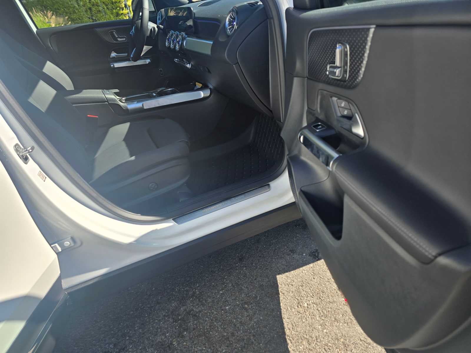 2026 Mercedes-Benz GLB 250 SUV