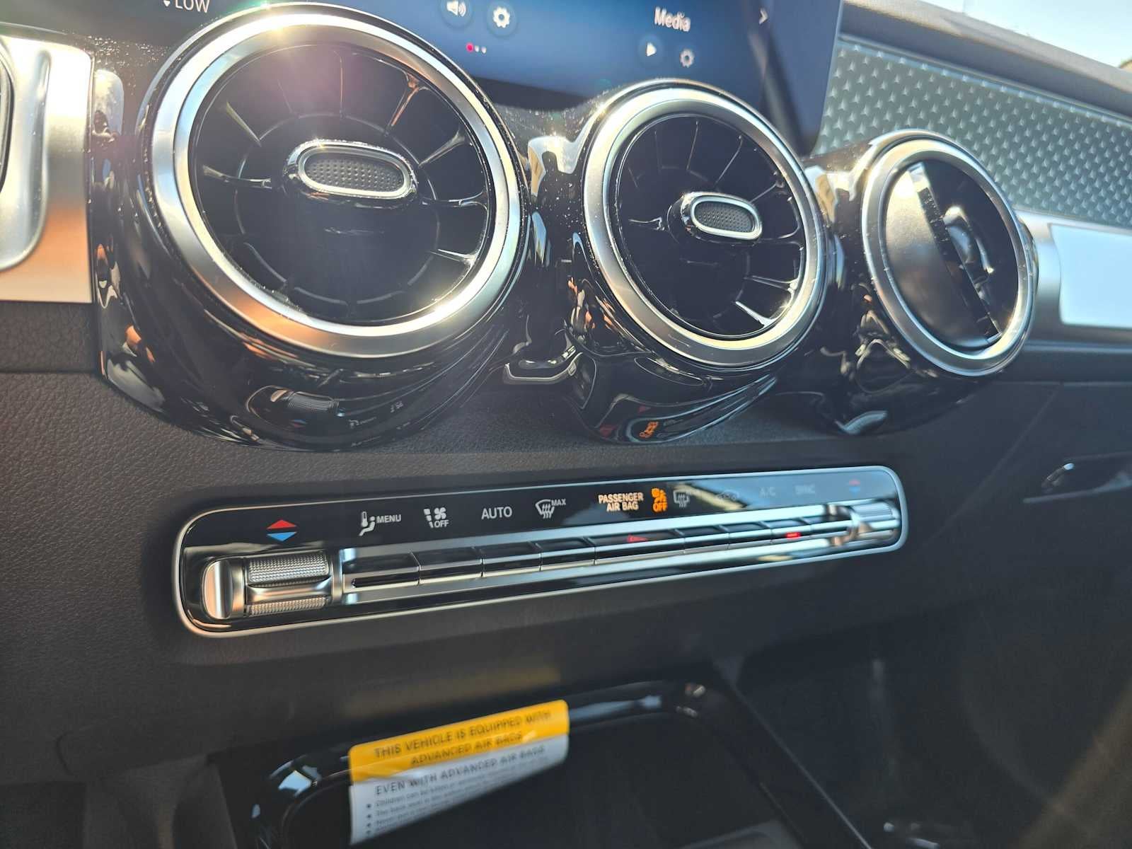 2026 Mercedes-Benz GLB 250 SUV