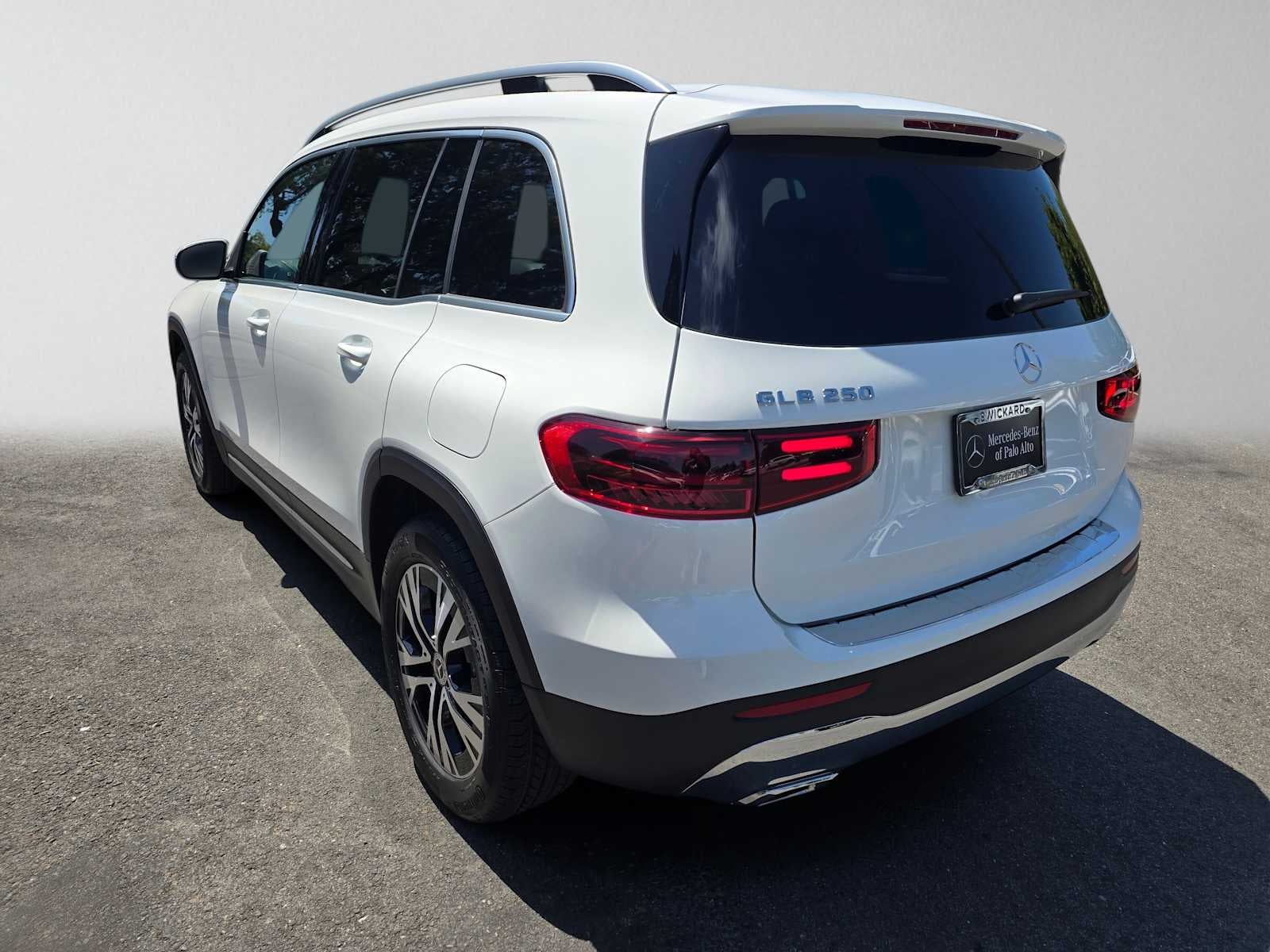 2026 Mercedes-Benz GLB 250 SUV
