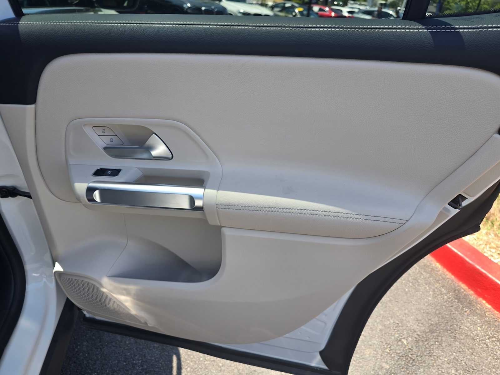 2025 Mercedes-Benz GLB GLB 250