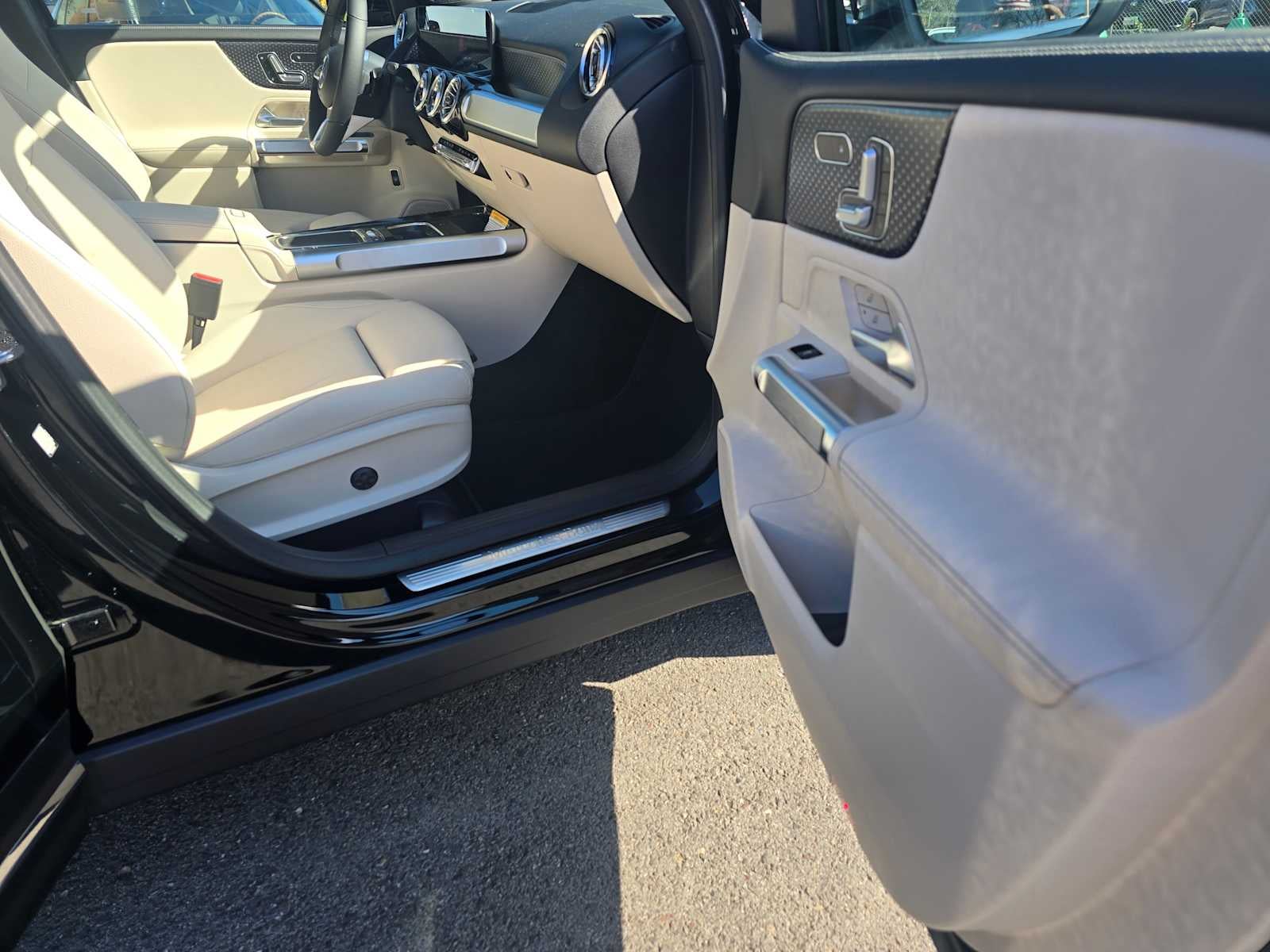 2026 Mercedes-Benz GLB 250 SUV