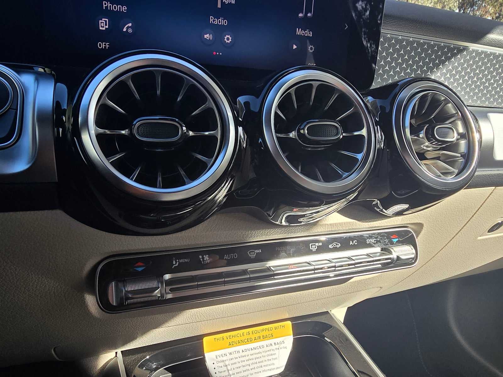 2026 Mercedes-Benz GLB 250 SUV