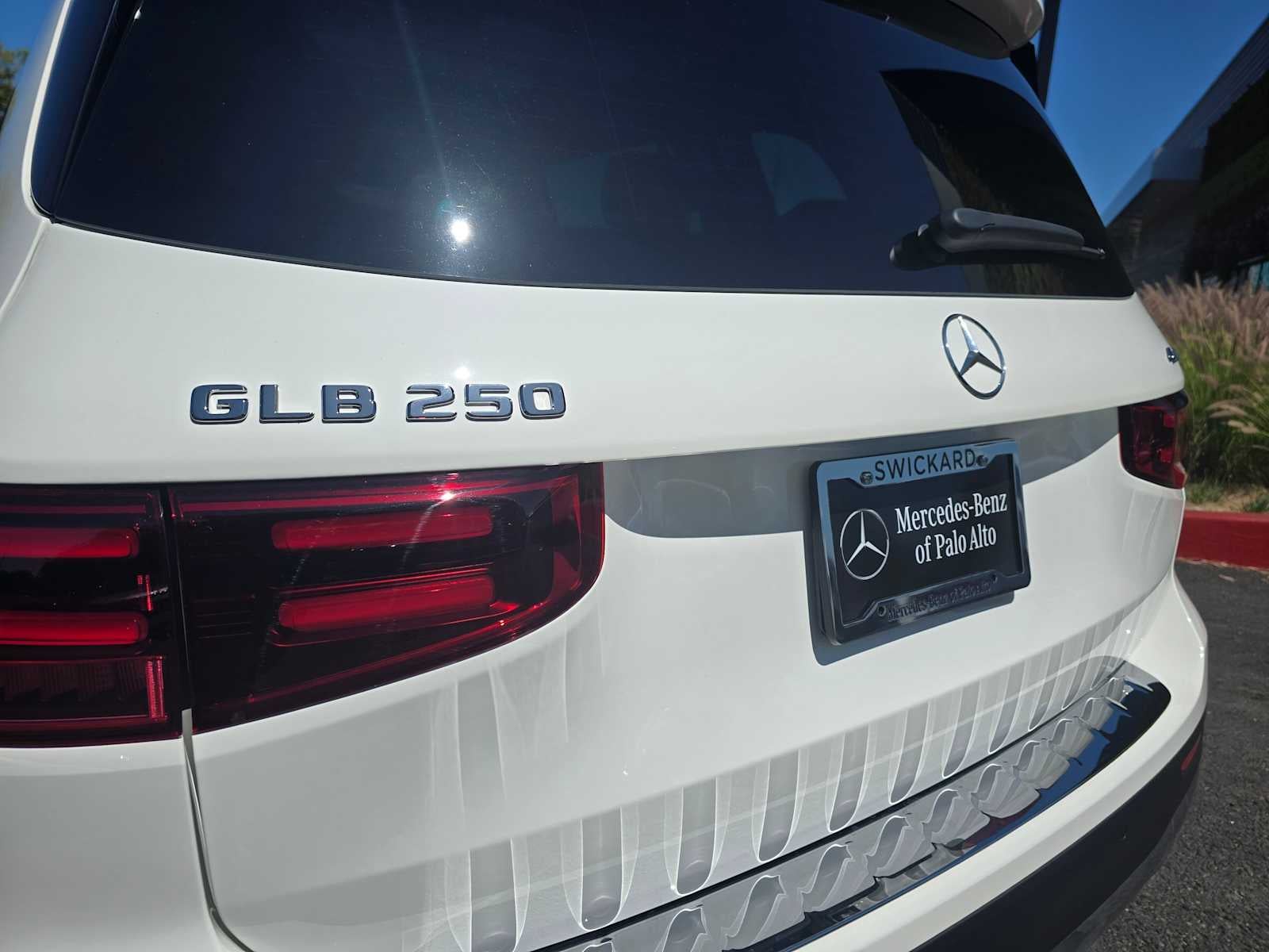 2025 Mercedes-Benz GLB 250 4MATIC® SUV