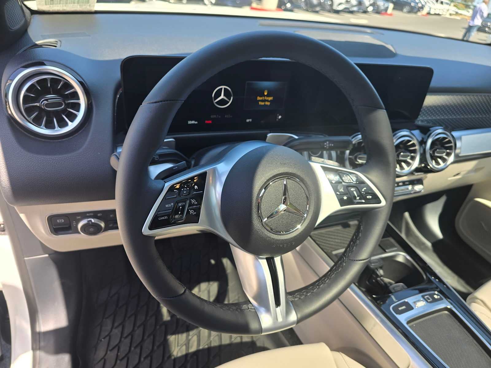 2025 Mercedes-Benz GLB 250 4MATIC® SUV