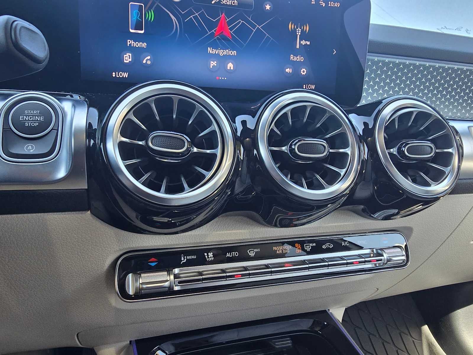 2025 Mercedes-Benz GLB 250 4MATIC® SUV