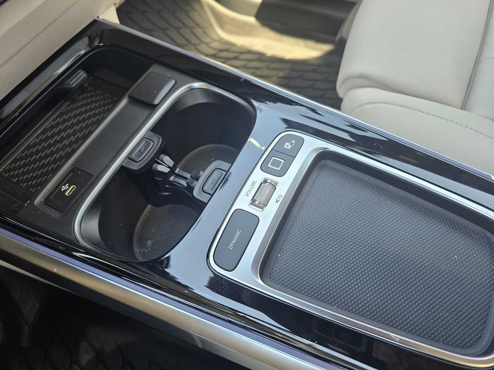 2025 Mercedes-Benz GLB 250 4MATIC® SUV