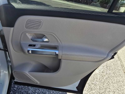 2025 Mercedes-Benz GLB GLB 250