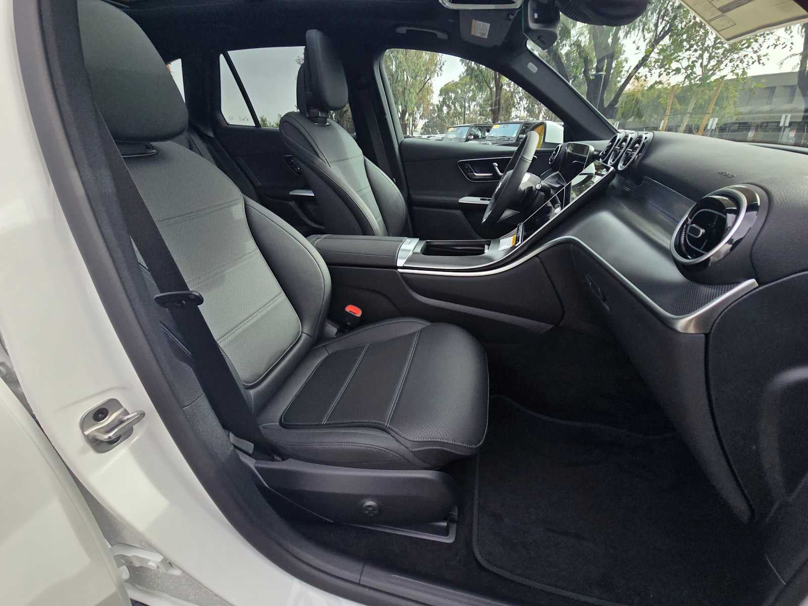 2026 Mercedes-Benz GLC 300 SUV