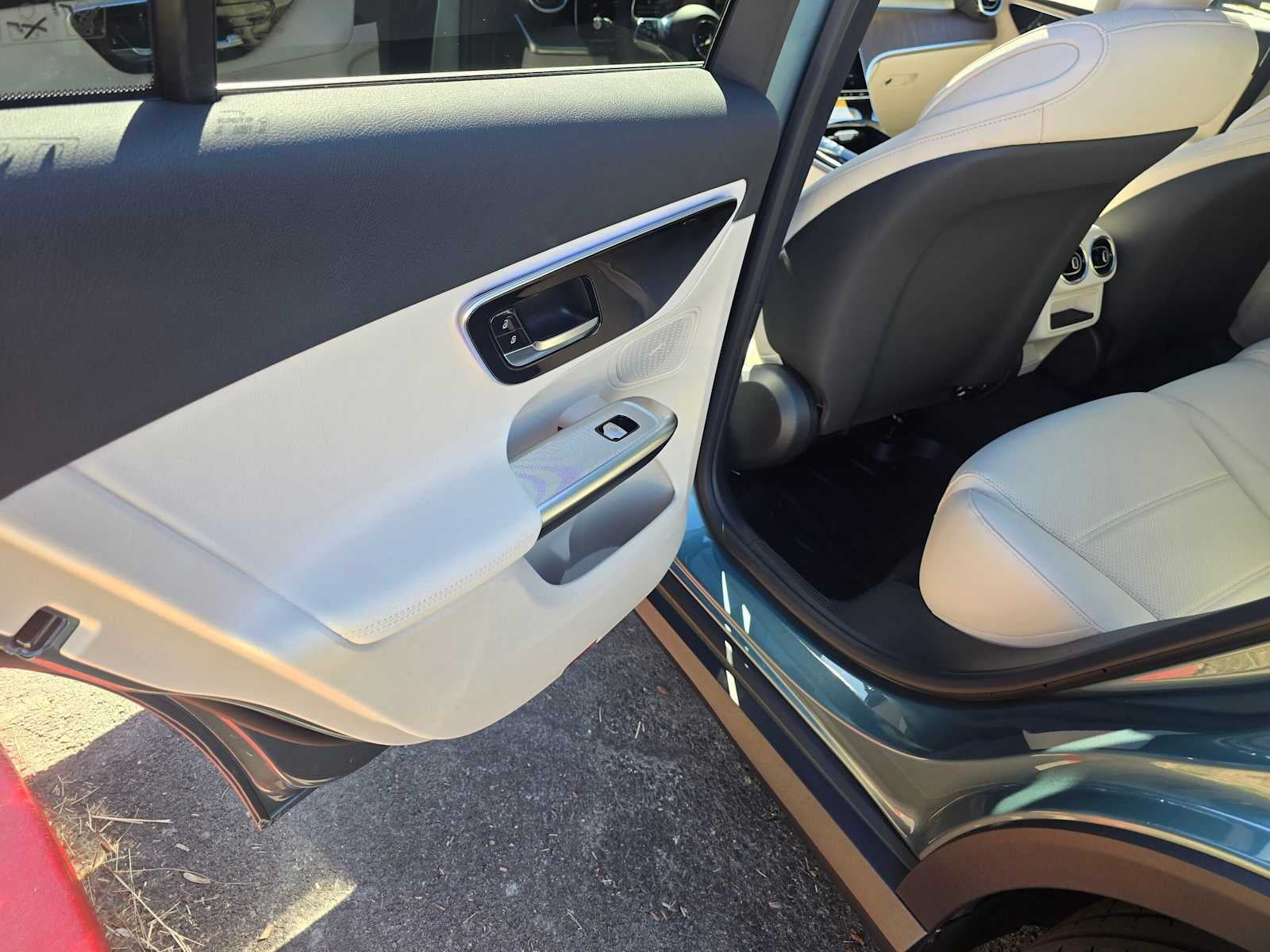 2027 Mercedes-Benz GLC 300 4MATIC® SUV