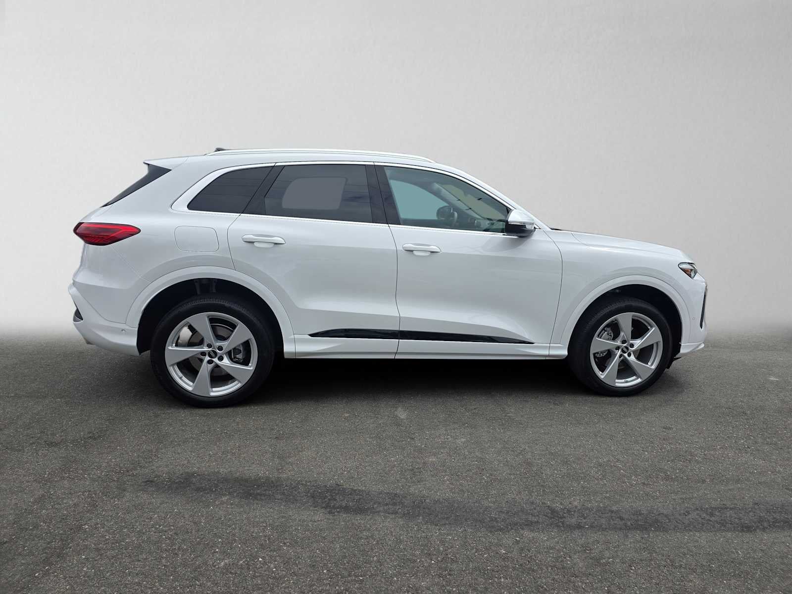 2025 Audi New Q5 Premium Plus