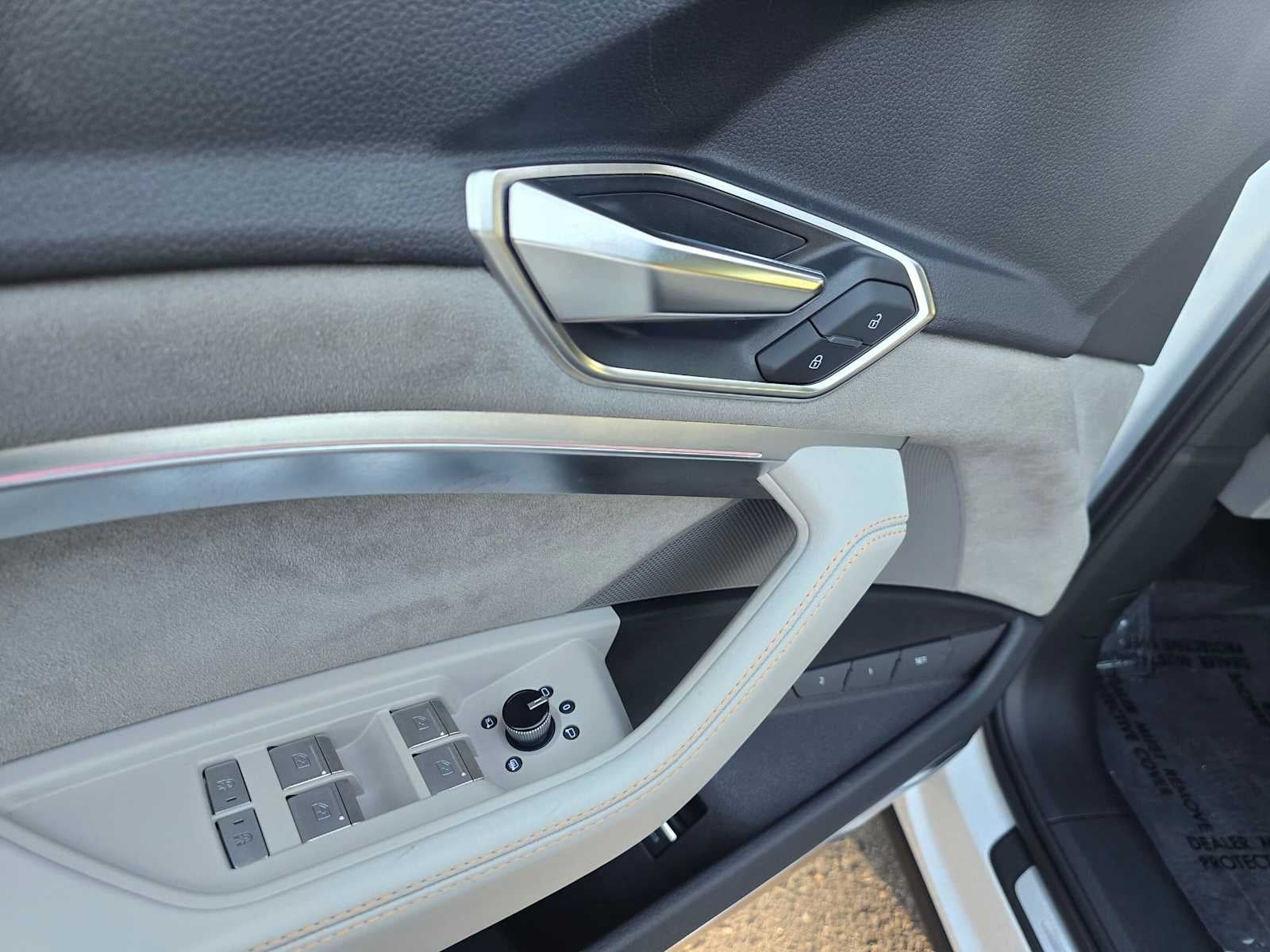 2024 Audi Q8 e-tron Sportback S line Prestige
