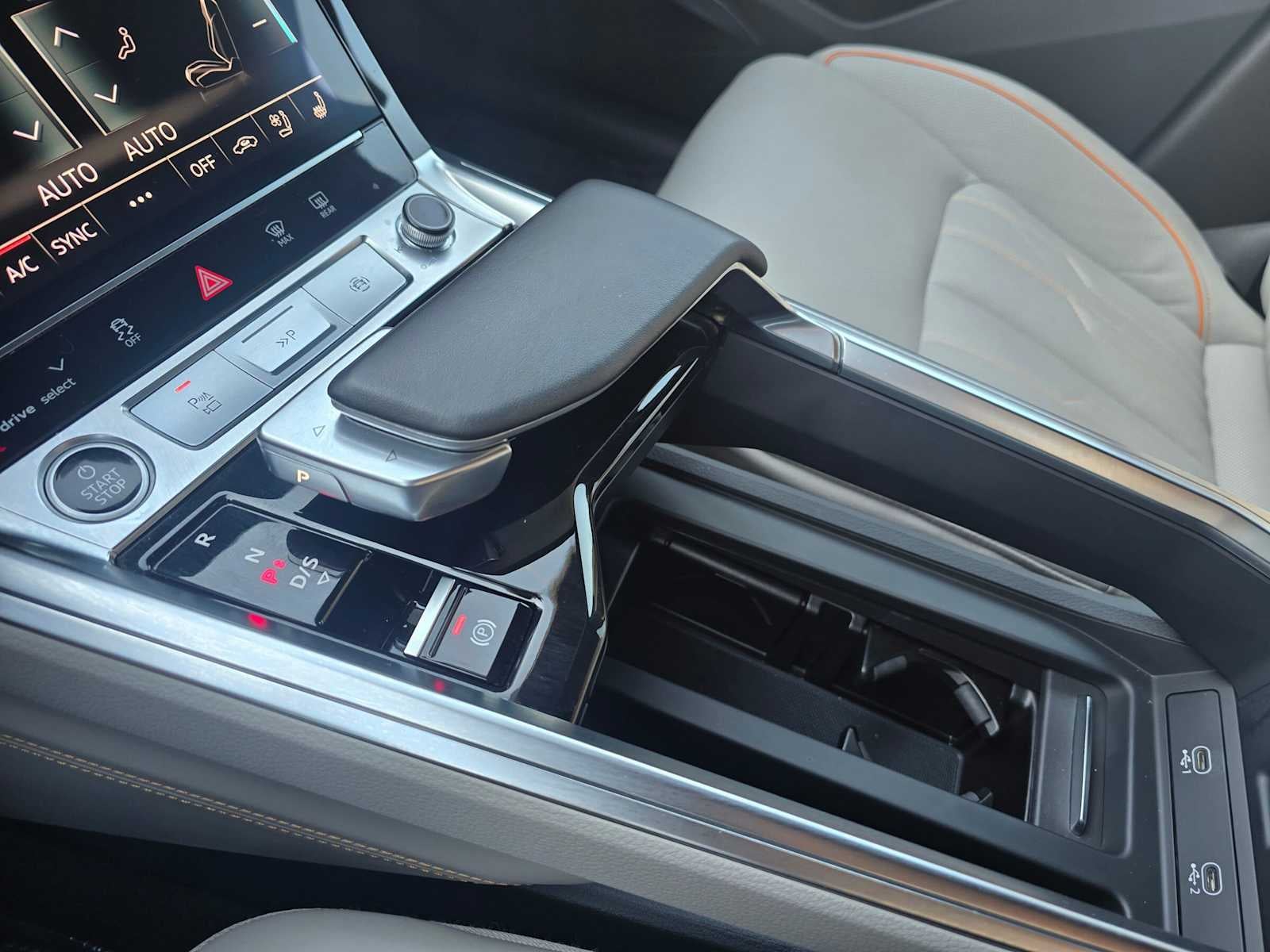 2024 Audi Q8 e-tron Sportback S line Prestige