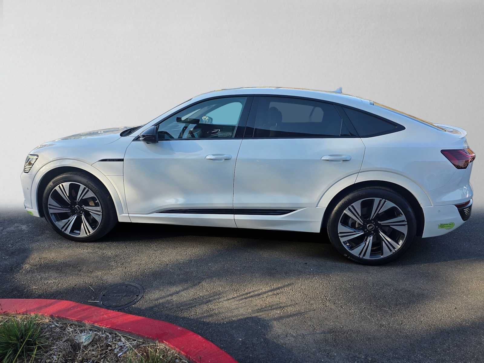 2024 Audi Q8 e-tron Sportback S line Prestige