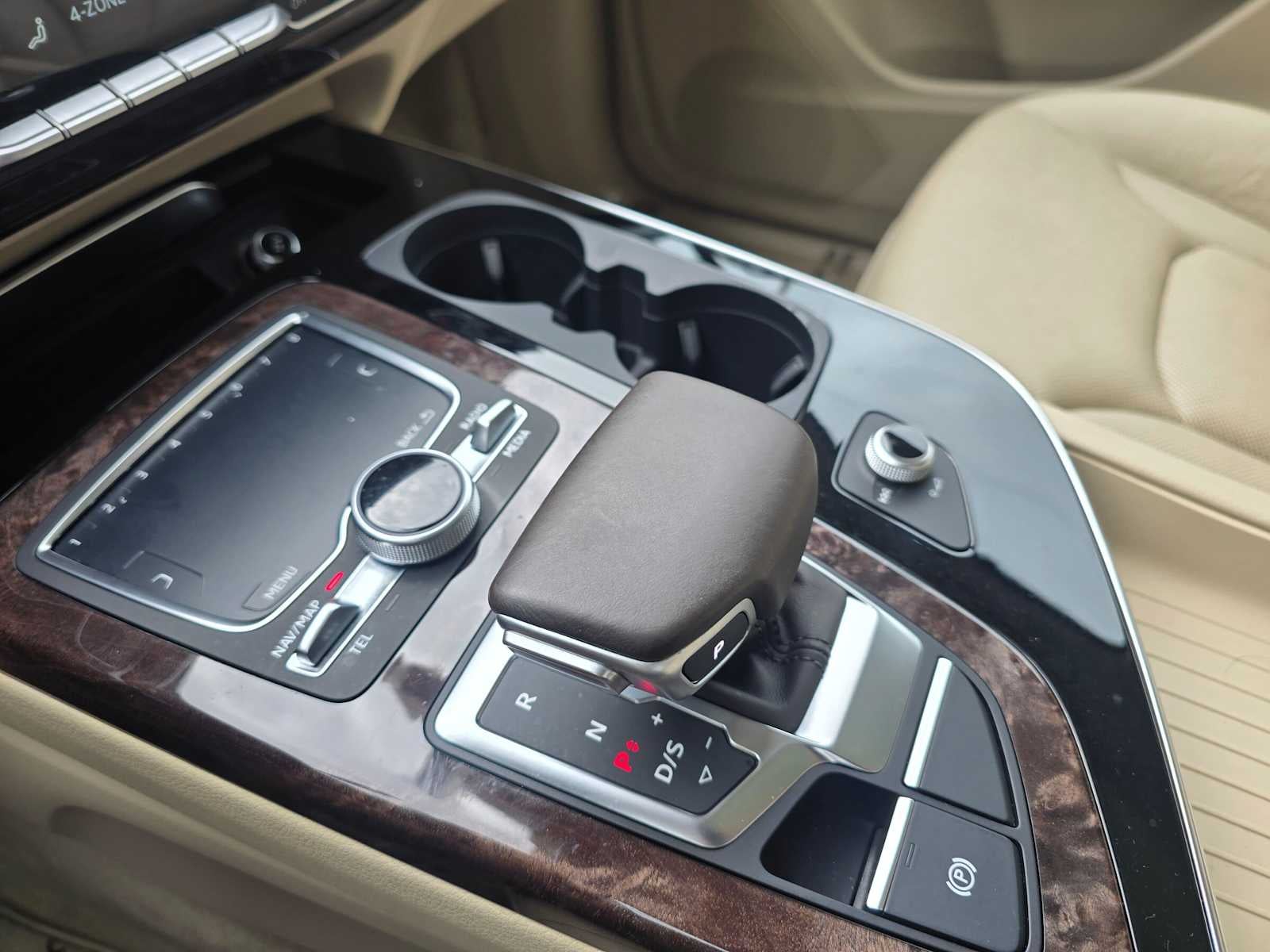 2017 Audi Q7 Premium Plus