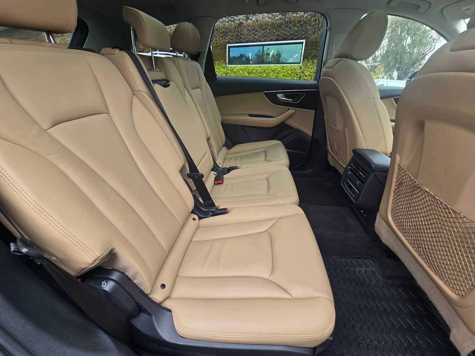 2023 Audi Q7 Premium Plus