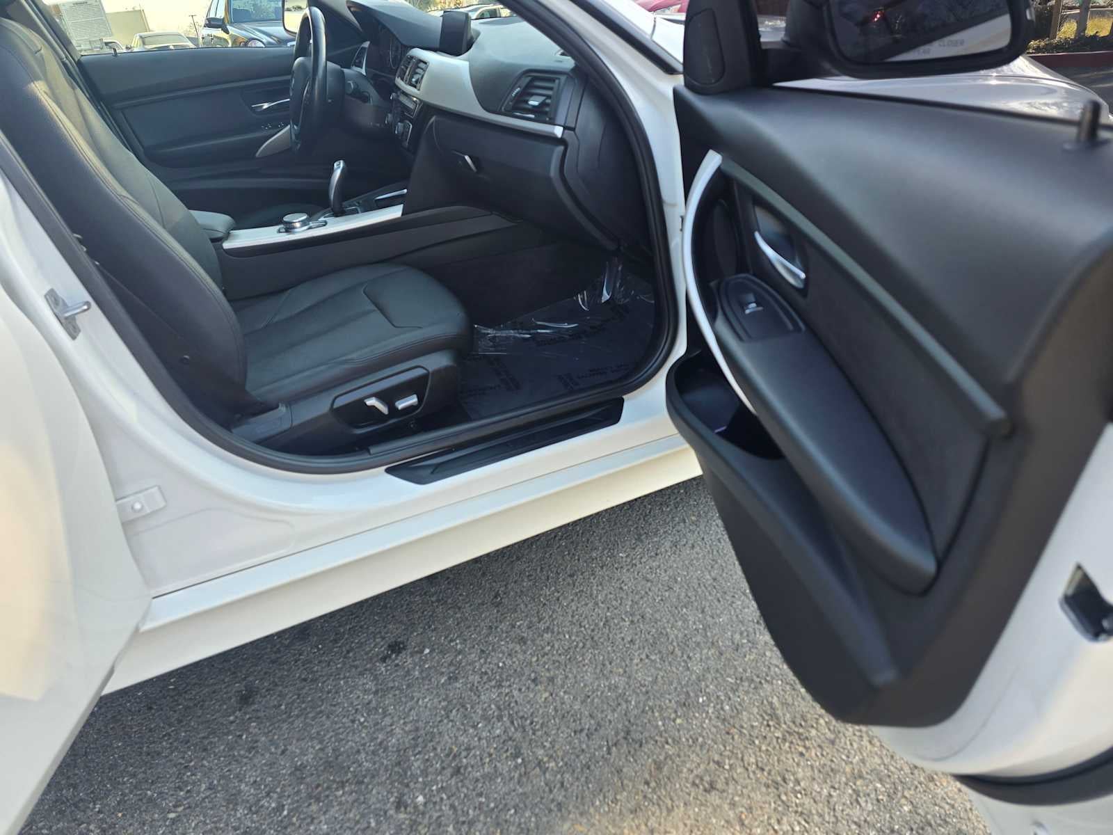 2018 BMW 3 Series 320i xDrive