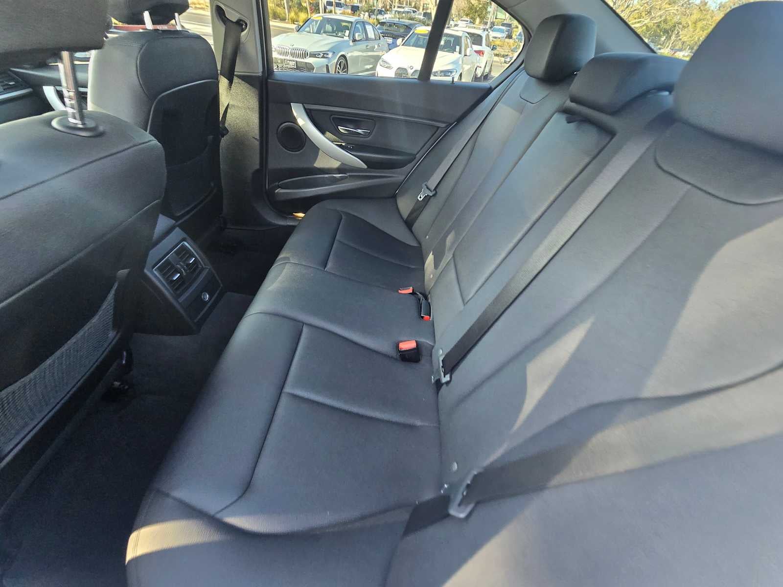 2018 BMW 3 Series 320i xDrive