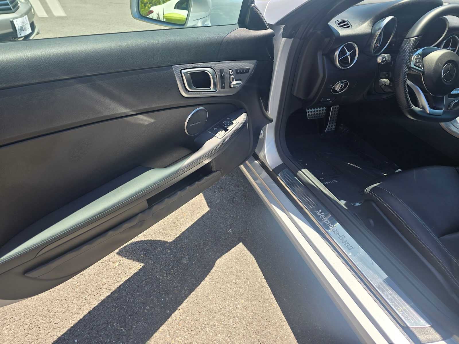 2017 Mercedes-Benz SLC 300 Roadster