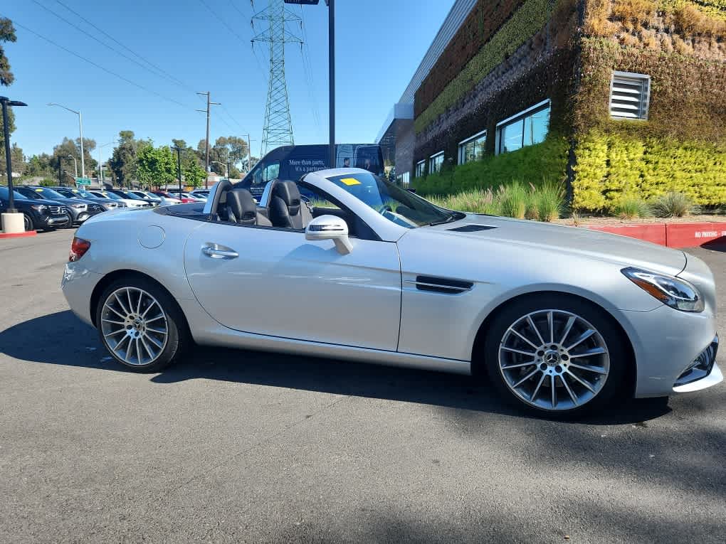 2017 Mercedes-Benz SLC 300 Roadster