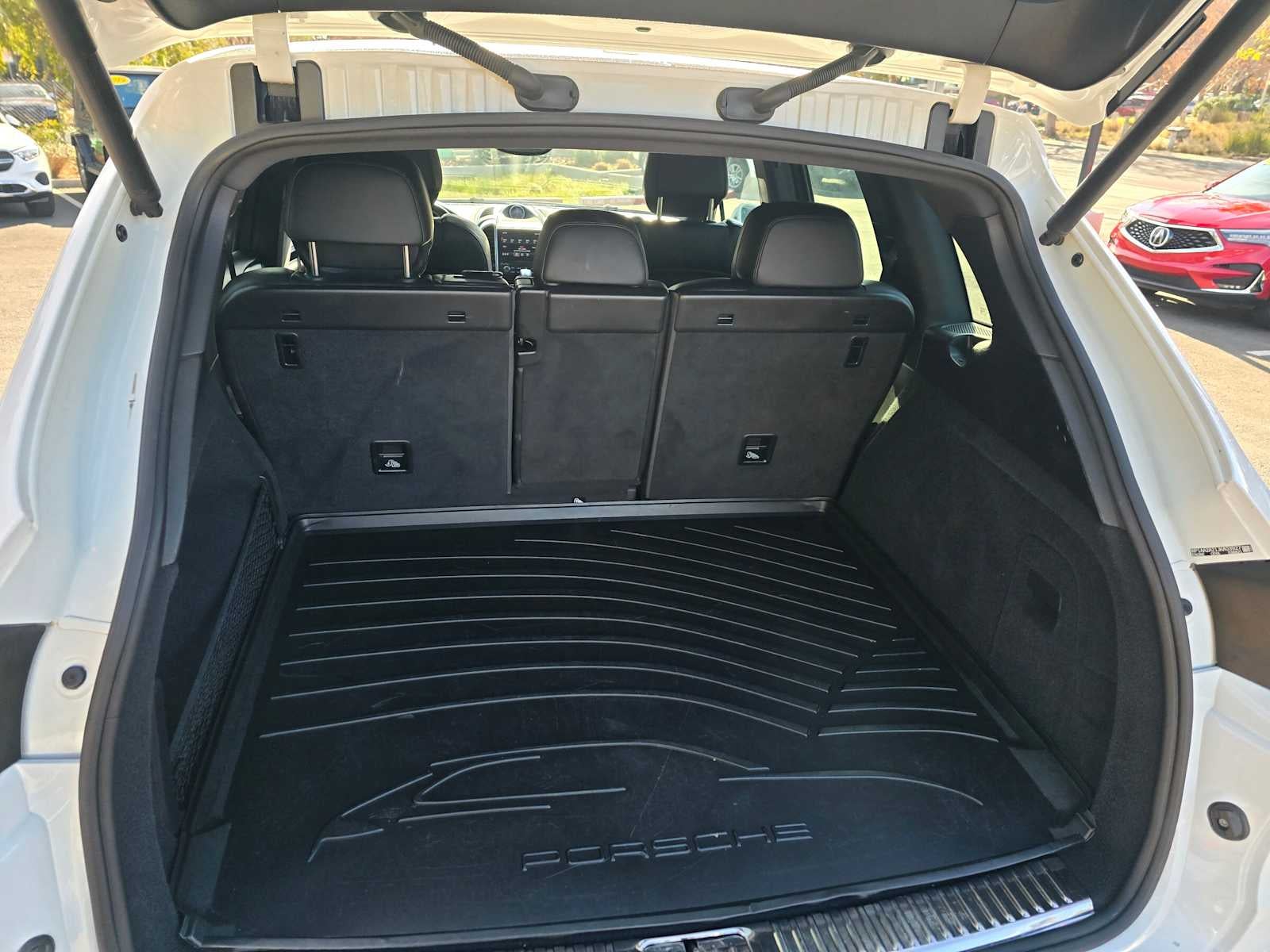 2018 Porsche Cayenne Platinum Edition