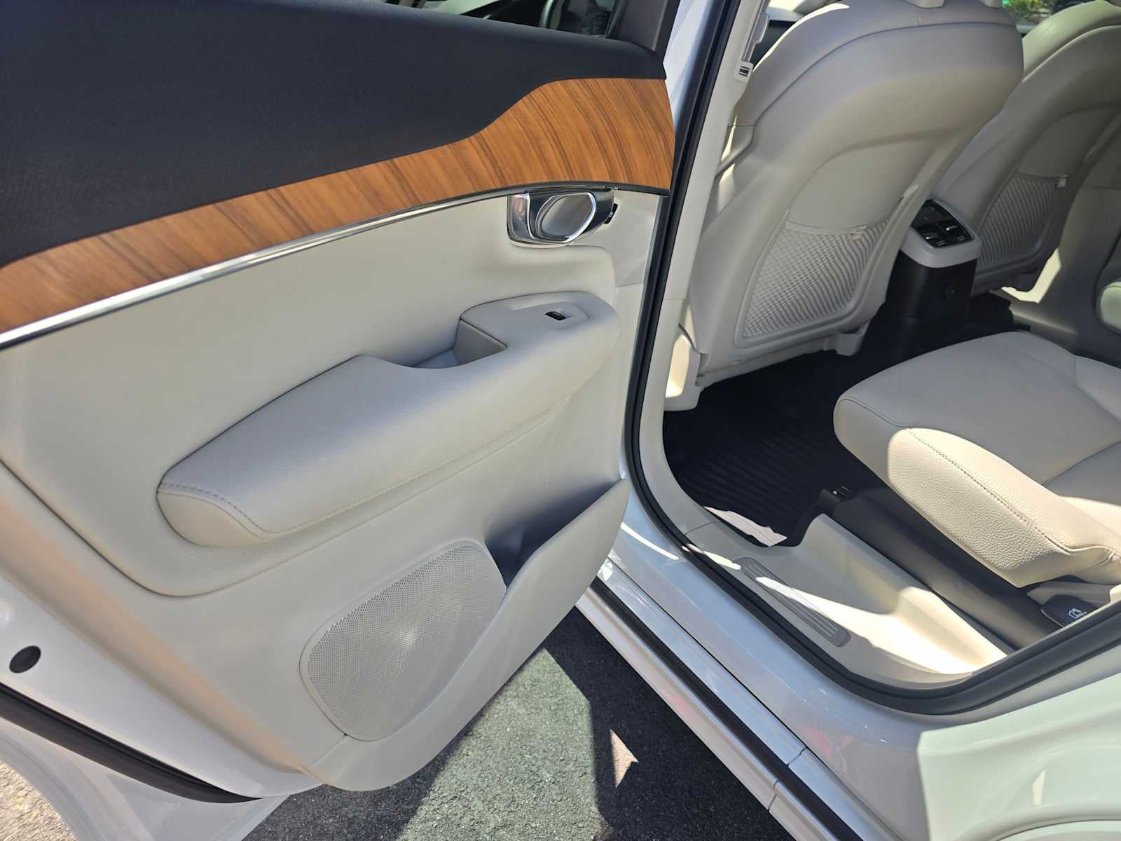 2022 Volvo XC90 Recharge Plug-In Hybrid Inscription Expression