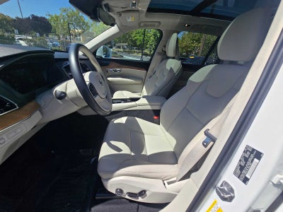 2022 Volvo XC90 Recharge Plug-In Hybrid Inscription Expression