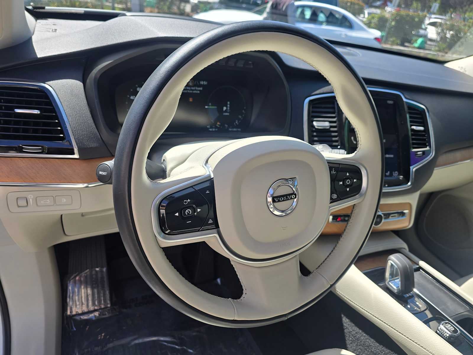 2022 Volvo XC90 Recharge Plug-In Hybrid Inscription Expression