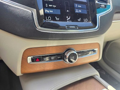 2022 Volvo XC90 Recharge Plug-In Hybrid Inscription Expression