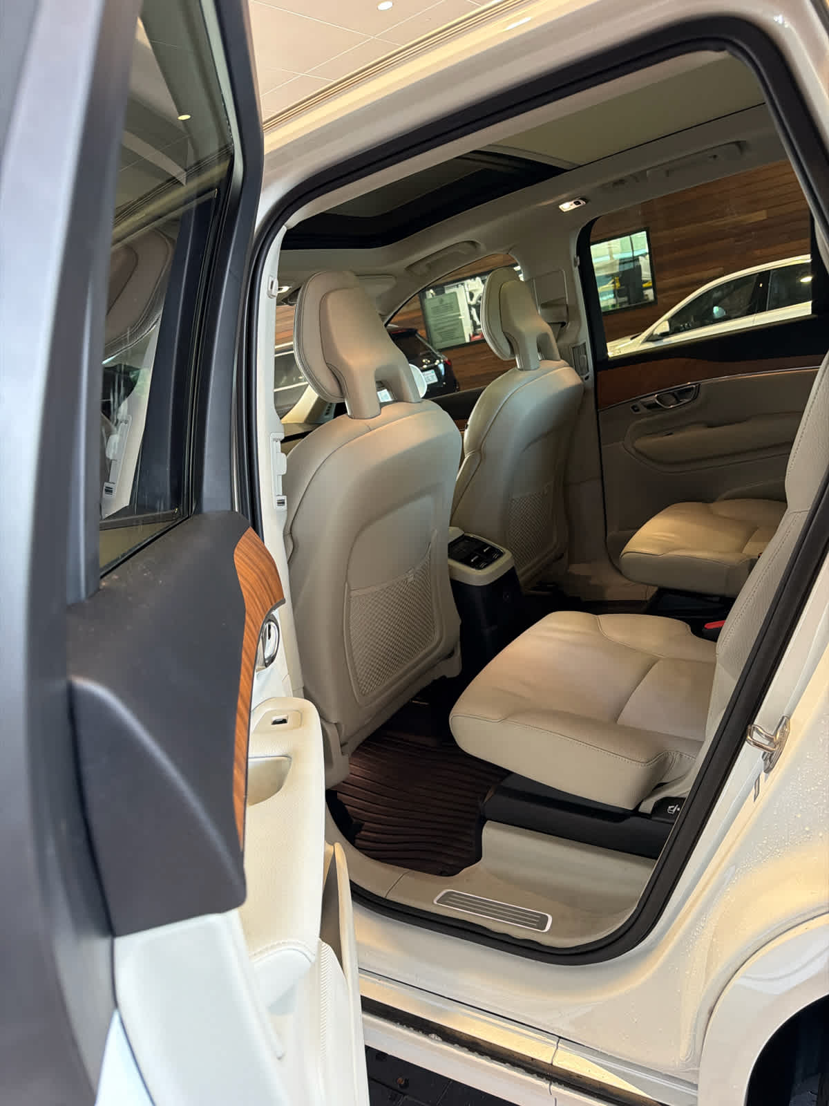 2022 Volvo XC90 Recharge Plug-In Hybrid Inscription Expression