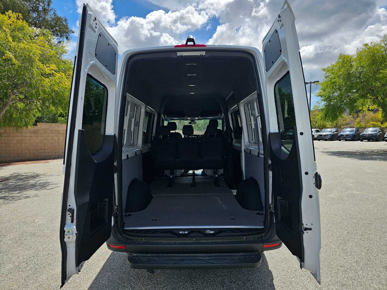 2026 Mercedes-Benz Sprinter 2500 Standard Roof I4 Diesel 144 RWD