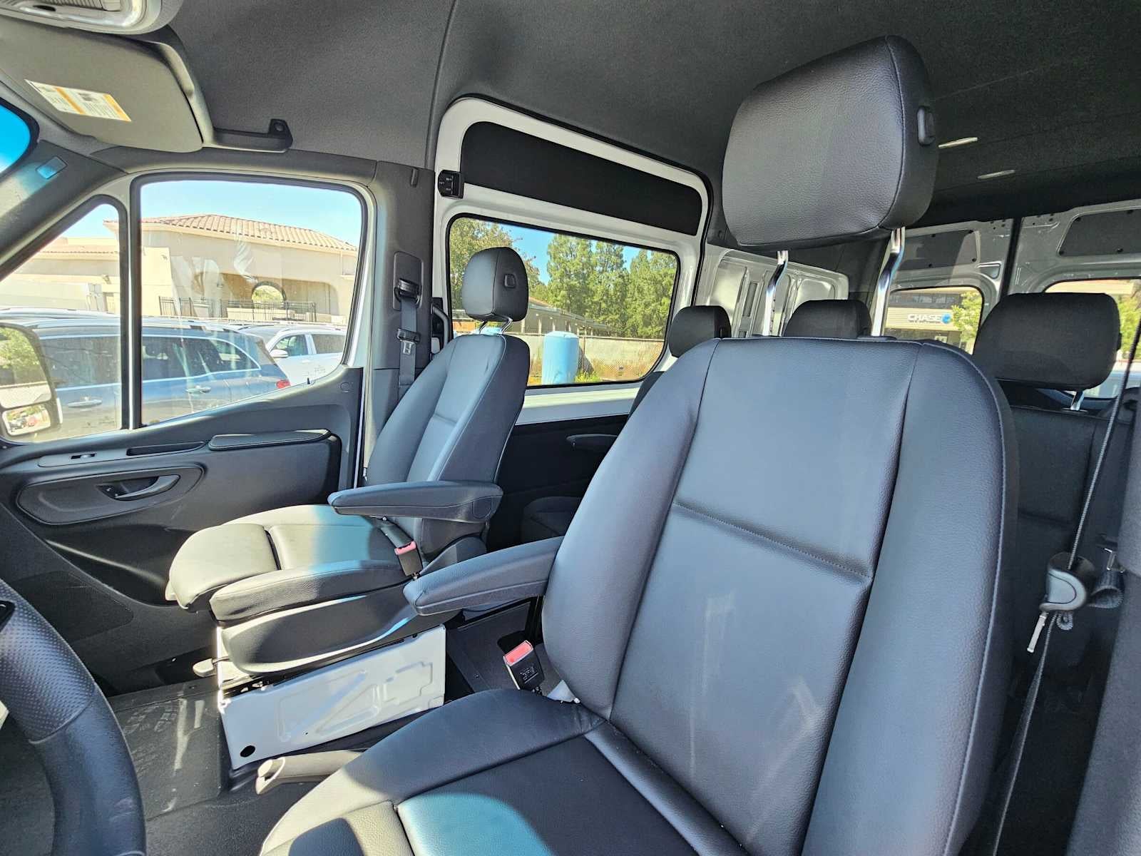 2026 Mercedes-Benz Sprinter 2500 Standard Roof I4 Diesel 144 RWD