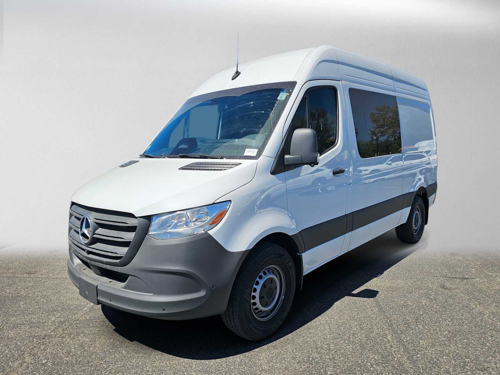 2026 Mercedes-Benz Sprinter 2500 Standard Roof I4 Diesel 144 RWD