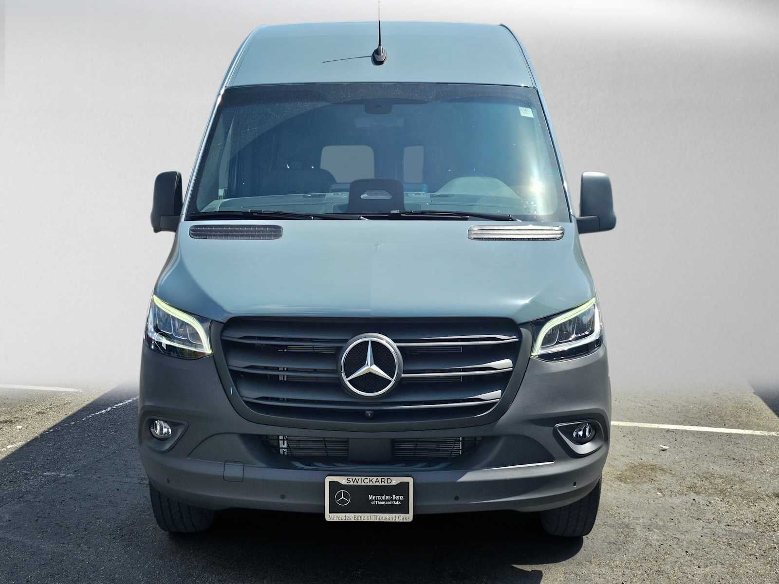 2026 Mercedes-Benz Sprinter 2500 Standard Roof I4 Diesel 144 RWD