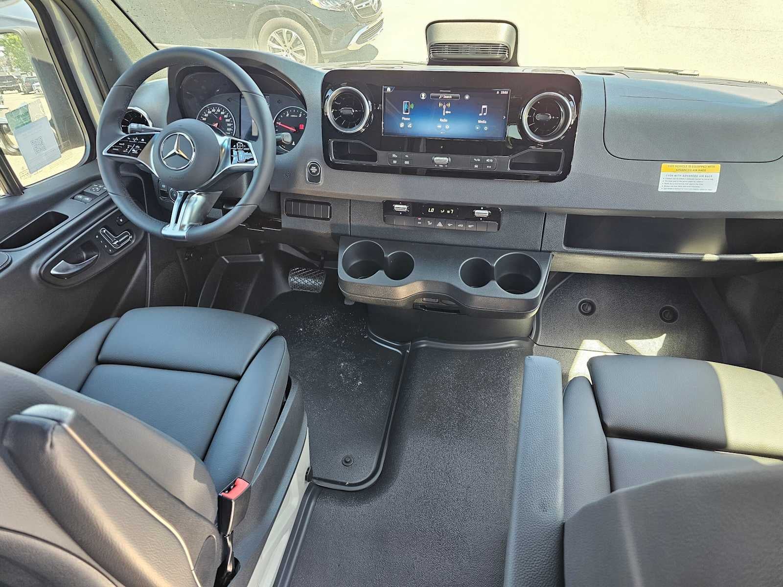 2026 Mercedes-Benz Sprinter 2500 Standard Roof I4 Diesel HO 144 RWD