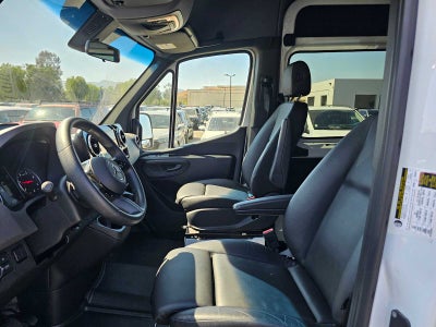 2025 Mercedes-Benz Sprinter 2500 Standard Roof I4 Diesel HO 144 RWD