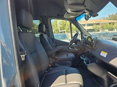 2026 Mercedes-Benz Sprinter 2500 Standard Roof I4 Diesel HO 144 RWD