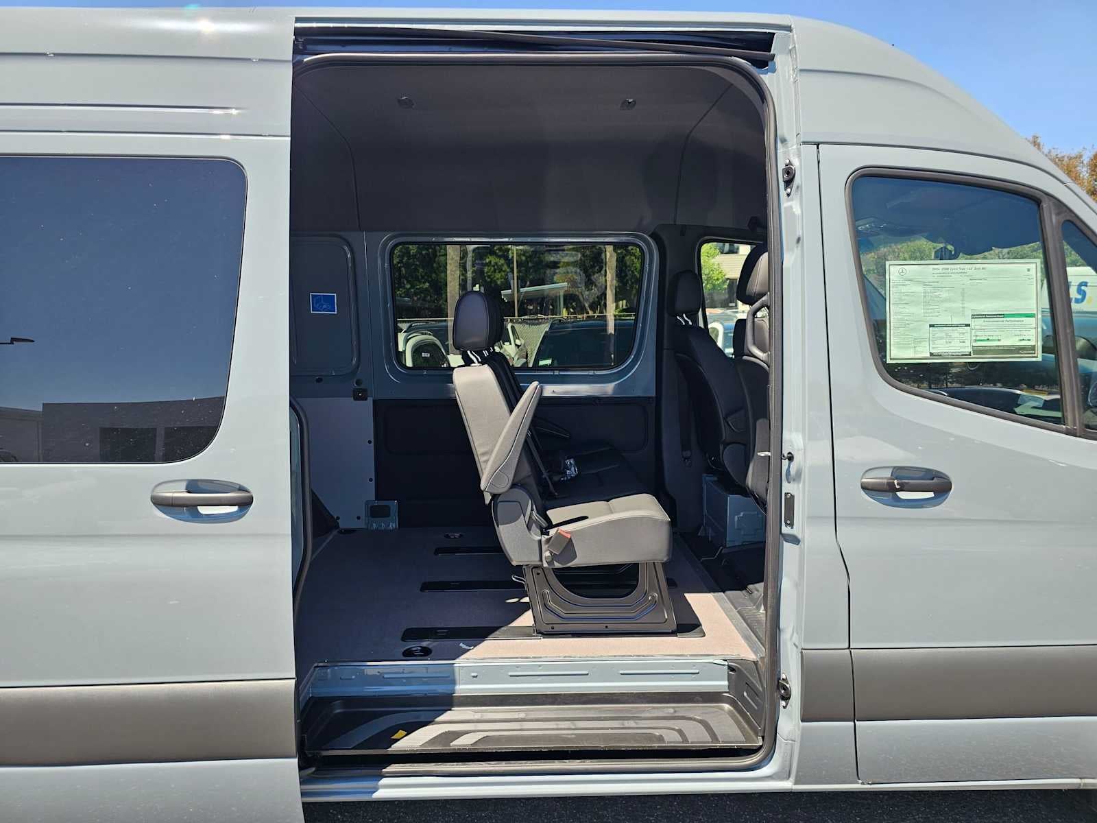 2026 Mercedes-Benz Sprinter 2500 Standard Roof I4 Diesel HO 144 RWD