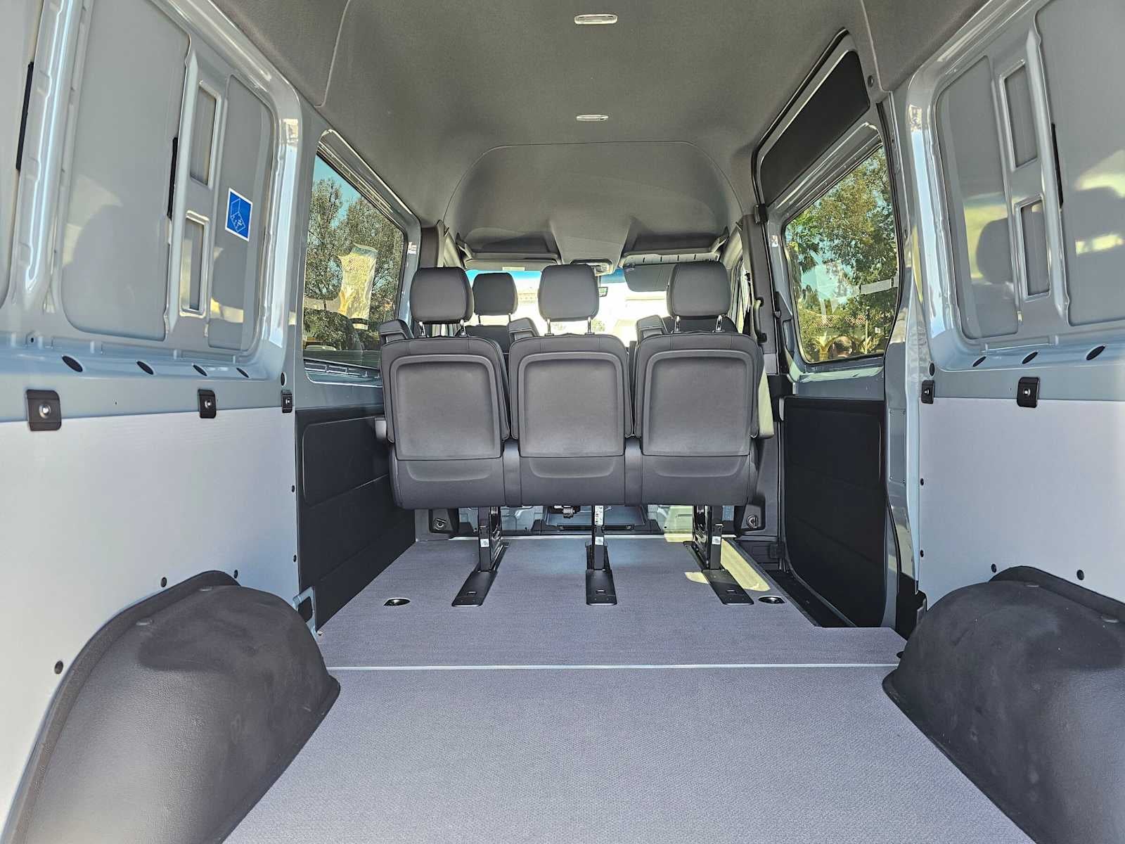 2026 Mercedes-Benz Sprinter 2500 Standard Roof I4 Diesel HO 144 RWD