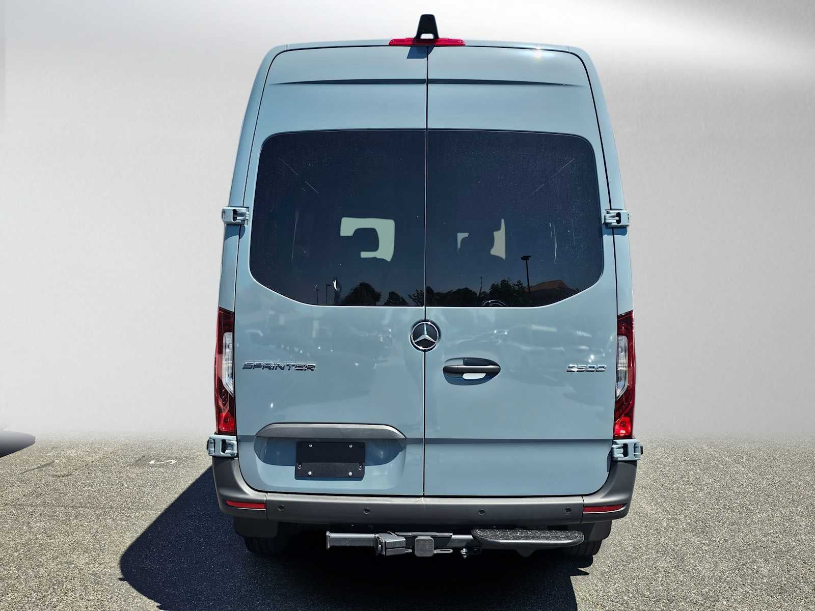 2026 Mercedes-Benz Sprinter 2500 Standard Roof I4 Diesel HO 144 RWD