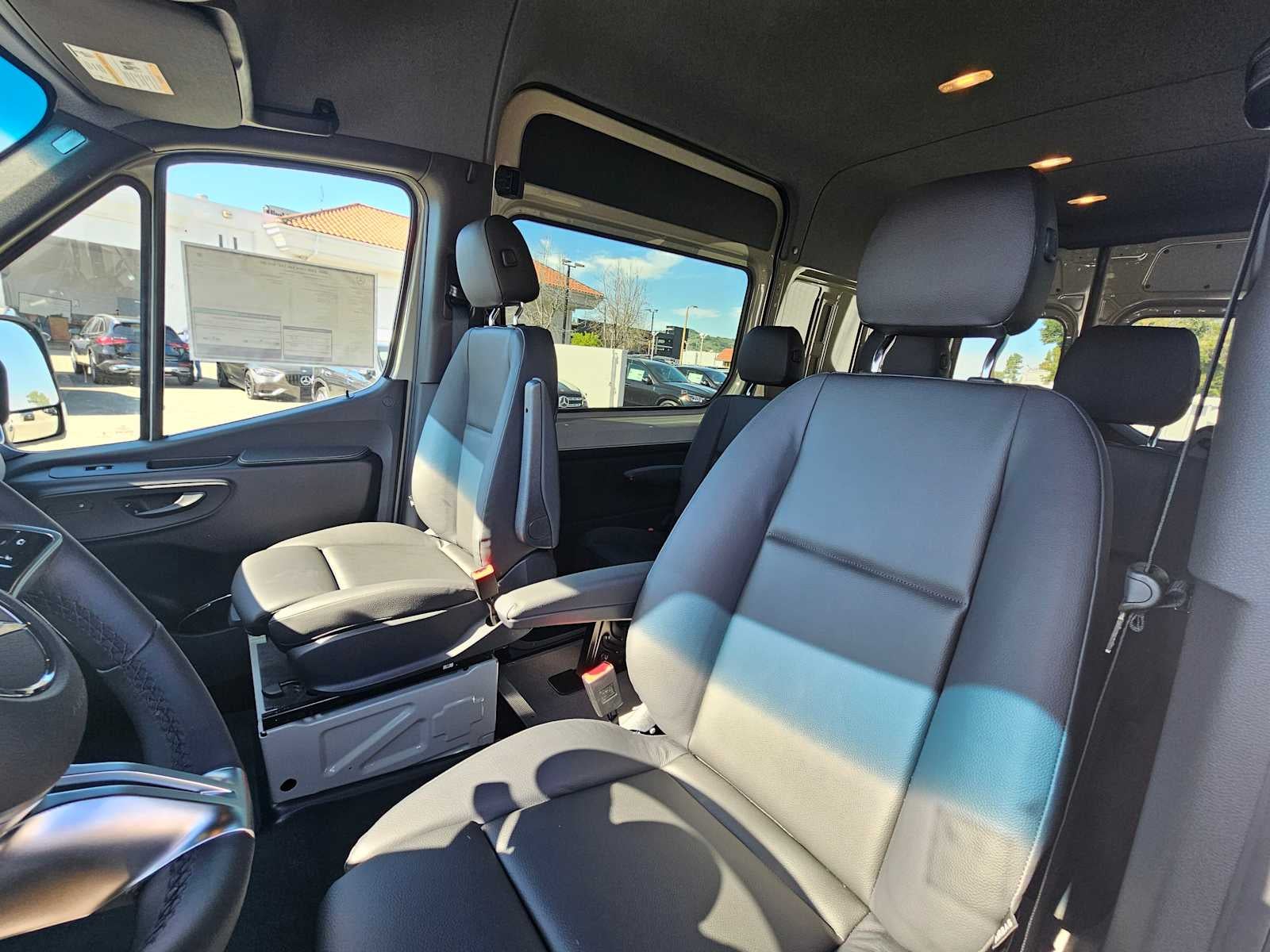 2026 Mercedes-Benz Sprinter 2500 Standard Roof I4 Diesel HO 144" RWD