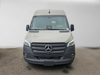 2026 Mercedes-Benz Sprinter Crew 2500 Standard Roof I4 Diesel HO 144 RWD