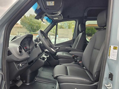 2026 Mercedes-Benz Sprinter 2500 Standard Roof I4 Diesel HO 144 RWD